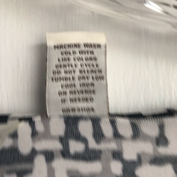 4/$20 Kim Rogers Petite PL Blouse Buckle Shoulder - Picture 6 of 8